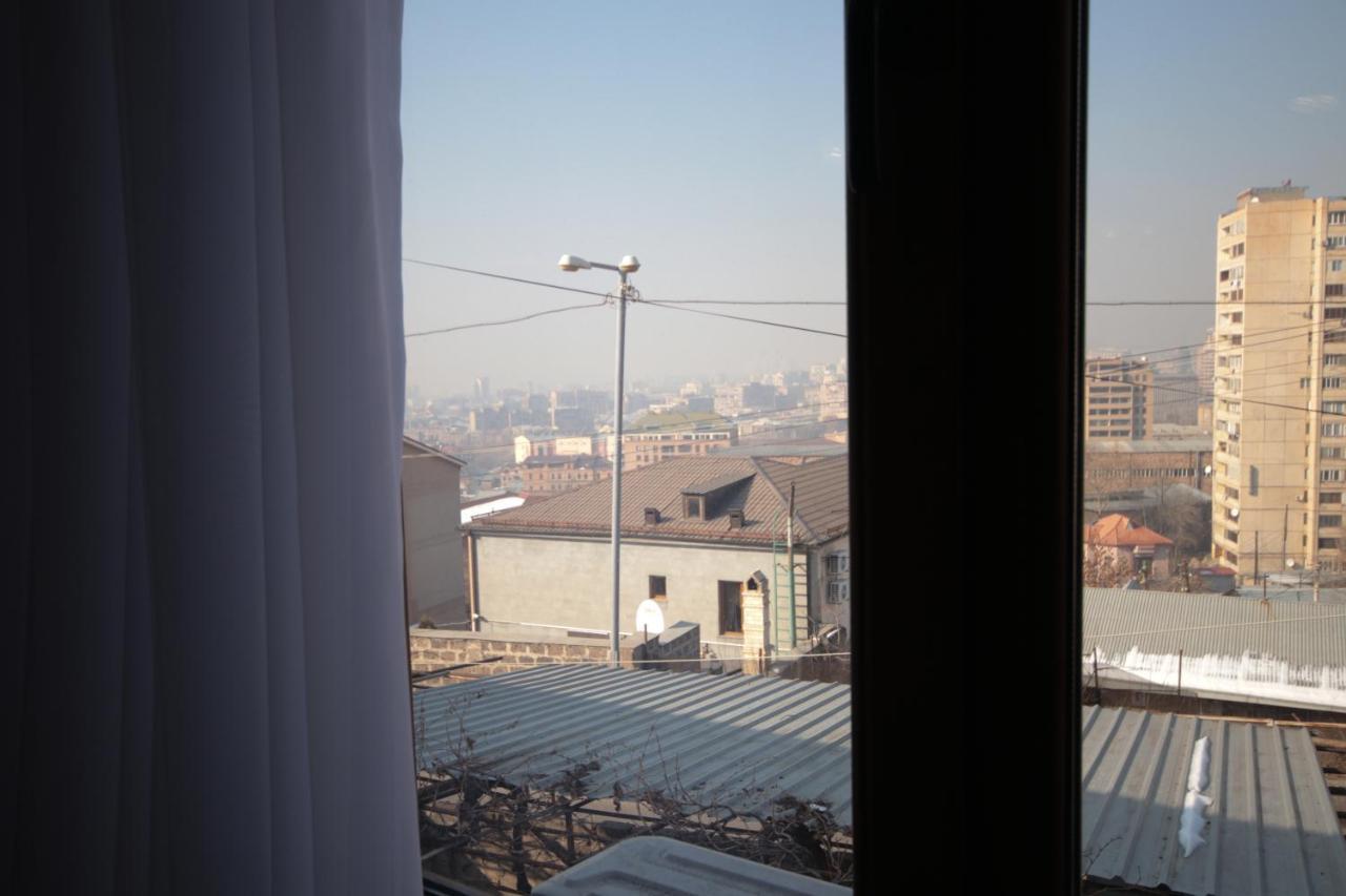 Hillside Guest House Ереван Экстерьер фото