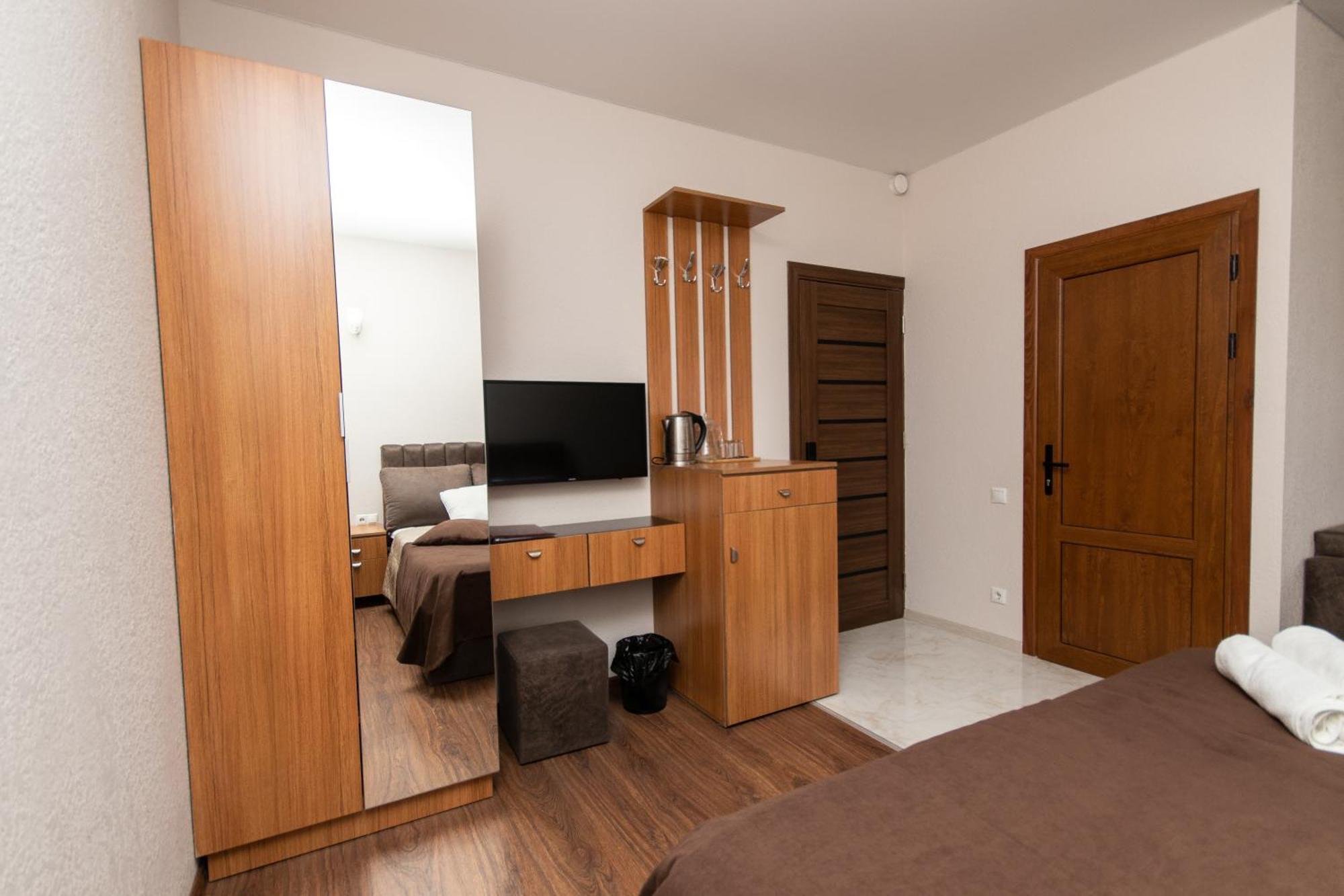 Hillside Guest House Ереван Экстерьер фото