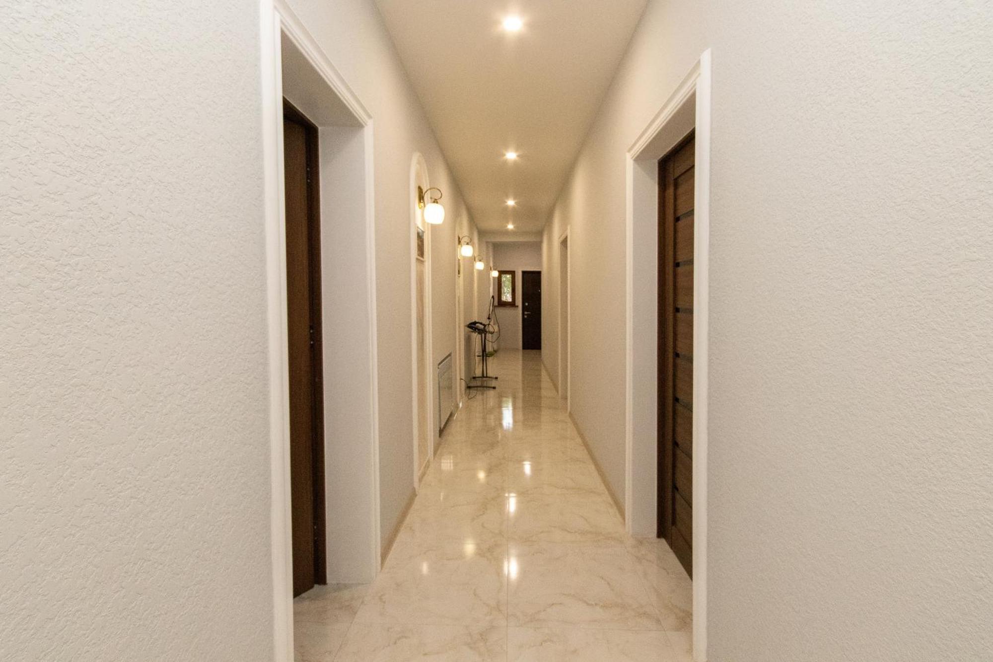 Hillside Guest House Ереван Экстерьер фото